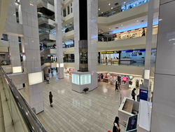 Lucky Plaza (D9), Retail #550536311